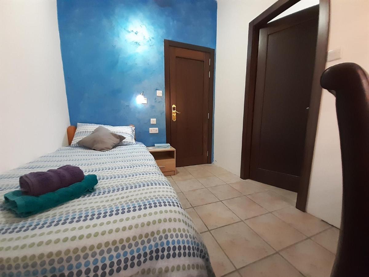 Tarona Guesthouse St. Paul's Bay Buitenkant foto